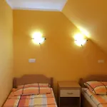 Konukevi Tourist Farm Pacnik 3*