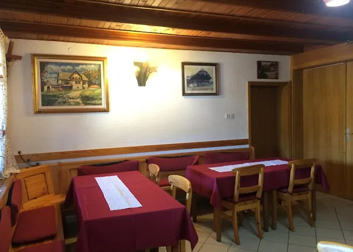 بيت ضيافة Tourist Farm Pacnik 3*